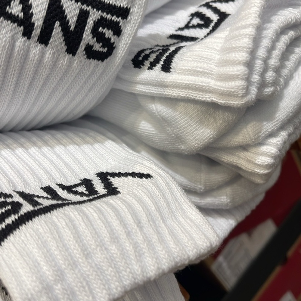 Vans Socks 6 pairs set CREW VANS.
"OFF THE WALL" White/Black 
NWT - Picture 12 of 16